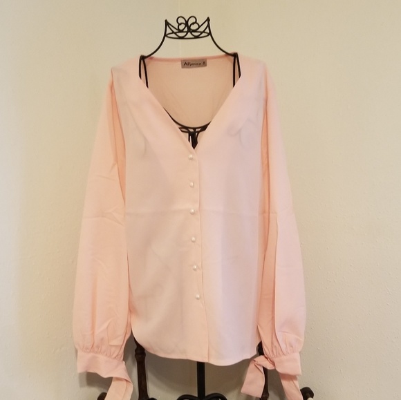 Pink button up w/pearl buttons - Picture 3 of 4